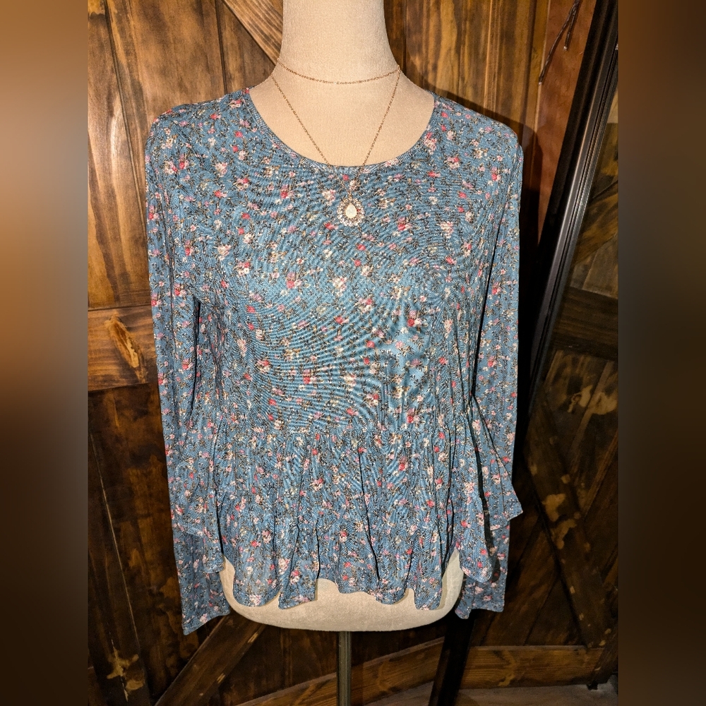 NWOT Love Tree mesh babydoll ruffle top. Blue Green with dainty flowers. Size L